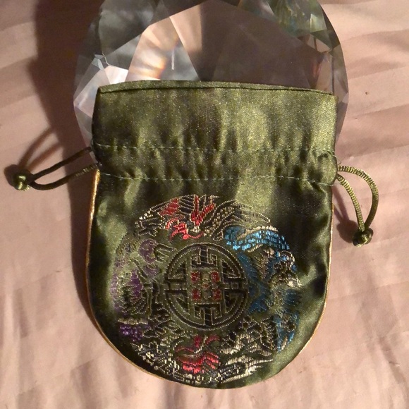 Satin drawstring pouch - Picture 1 of 4